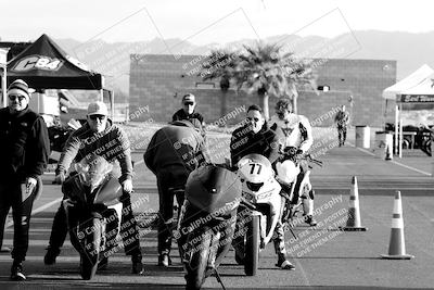 media/Nov-28-2022-Moto Forza (Mon) [[c5a51e62ca]]/Around the Pits/